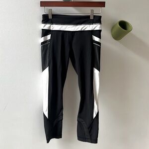 Lululemon Run: Inspire Crop II